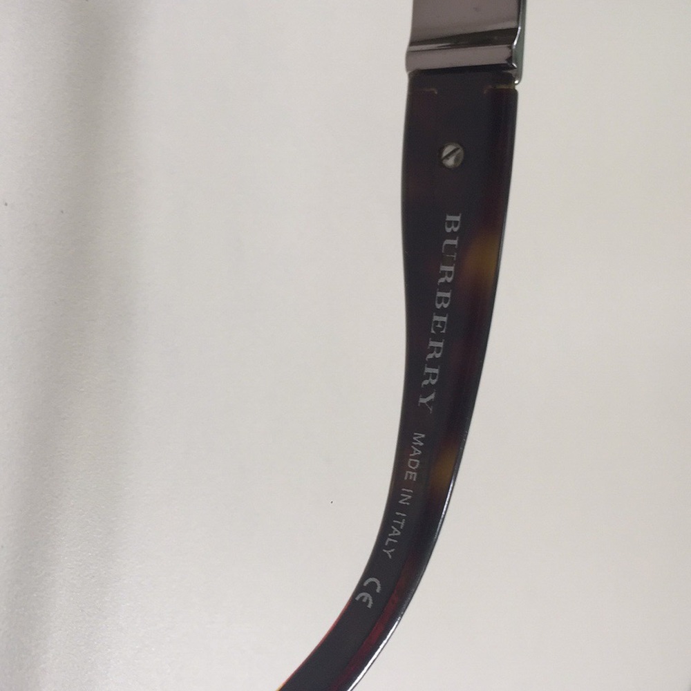 Burberry Sunglasses Authentic - Picture 7 of 8